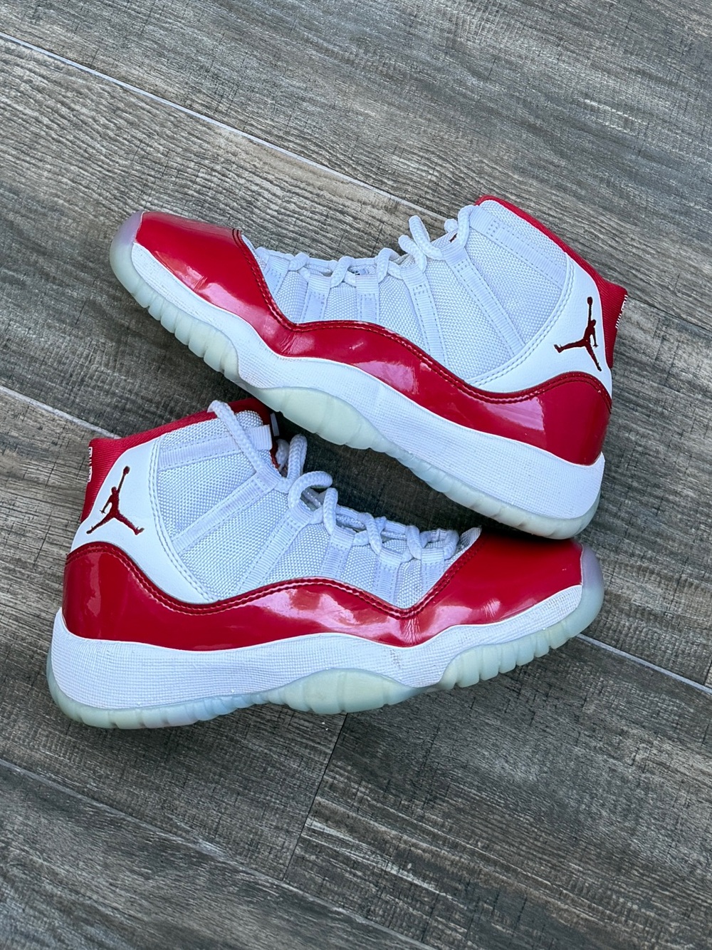 Jordan 11 retro cherry red white 4y